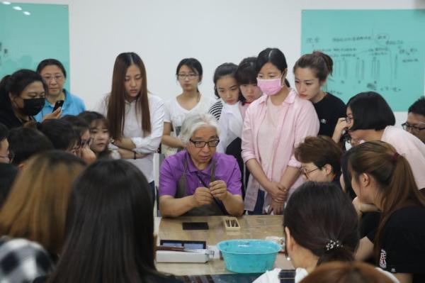 工艺美术专业是学什么的
